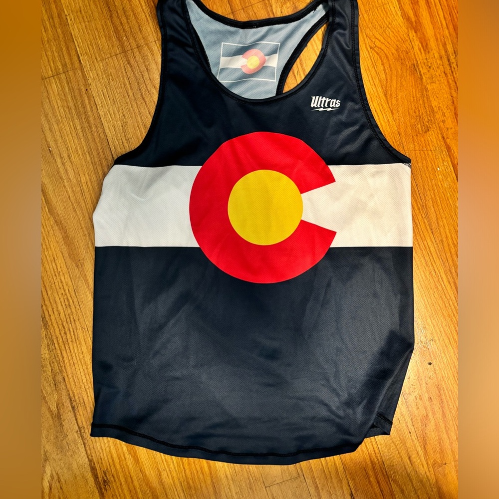 Medium Colorado Running Top